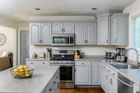 362 High St, Hanson, MA 02341 photo 7