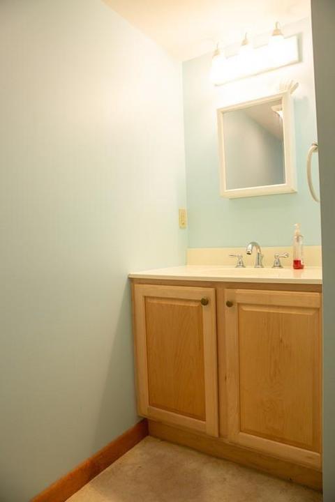 172 Westbrook Dr, Springfield, MA 01129 photo 20