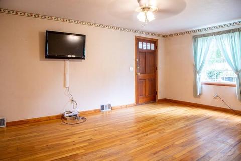 172 Westbrook Dr, Springfield, MA 01129 photo 5