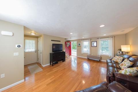 7 Como Dr, Attleboro, MA 02703 photo 4