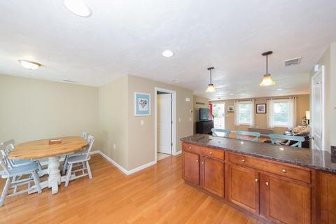 7 Como Dr, Attleboro, MA 02703 photo 6