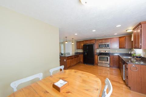 7 Como Dr, Attleboro, MA 02703 photo 9