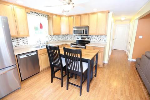 33 Sandra Ave, Chicopee, MA 01020 photo 5