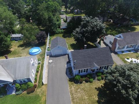 33 Sandra Ave, Chicopee, MA 01020 photo 2