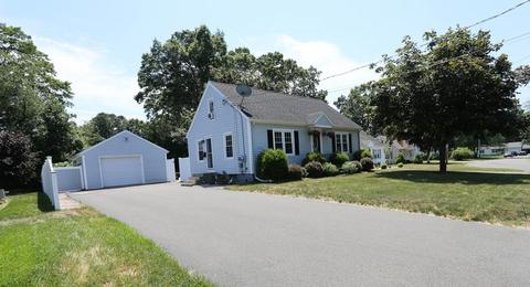 33 Sandra Ave, Chicopee, MA 01020 photo 3