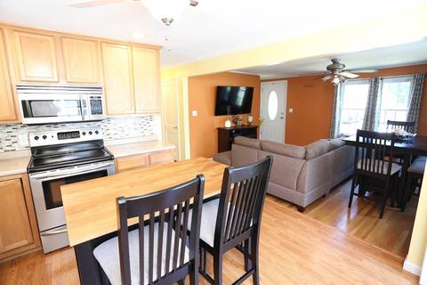 33 Sandra Ave, Chicopee, MA 01020 photo 7