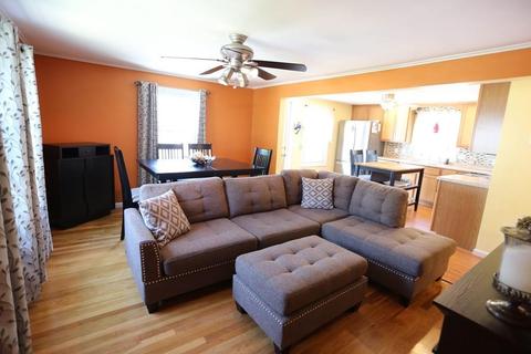 33 Sandra Ave, Chicopee, MA 01020 photo 8