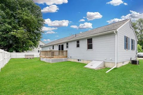 32 Clark St, Chicopee, MA 01013 photo 11