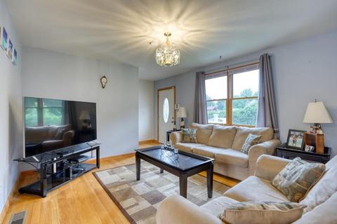 32 Clark St, Chicopee, MA 01013 photo 3