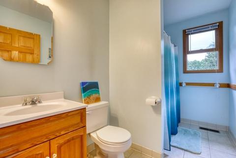 32 Clark St, Chicopee, MA 01013 photo 6