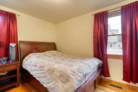 32 Clark St, Chicopee, MA 01013 photo 8