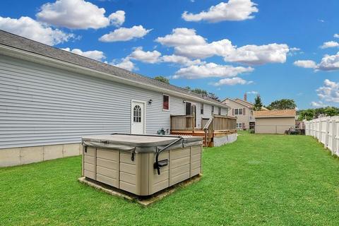 32 Clark St, Chicopee, MA 01013 photo 12