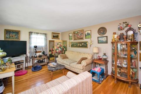 127 Cobb Ave, Chicopee, MA 01013 photo 7