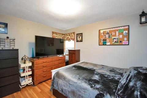 127 Cobb Ave, Chicopee, MA 01013 photo 14