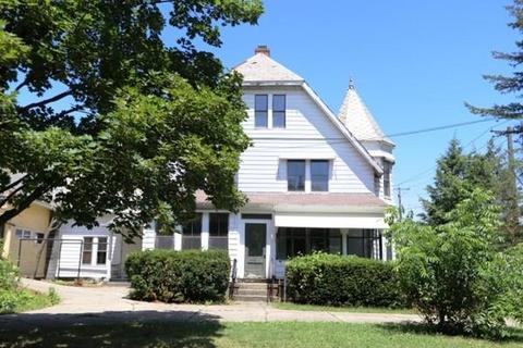 140 Oak St, Springfield, MA 01151 photo 1