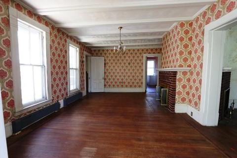 140 Oak St, Springfield, MA 01151 photo 9