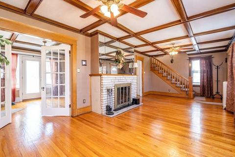 19 Ferris St, Springfield, MA 01151 photo 9