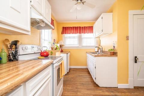 19 Ferris St, Springfield, MA 01151 photo 13