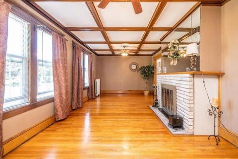 19 Ferris St, Springfield, MA 01151 photo 8