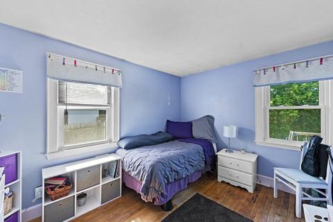 8 Bow St, Danvers, MA 01923 photo 9