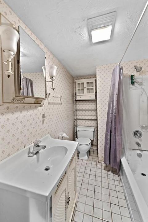 8 Bow St, Danvers, MA 01923 photo 16