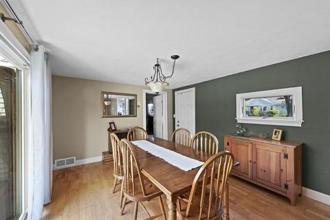 8 Bow St, Danvers, MA 01923 photo 12