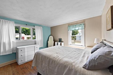 8 Bow St, Danvers, MA 01923 photo 10