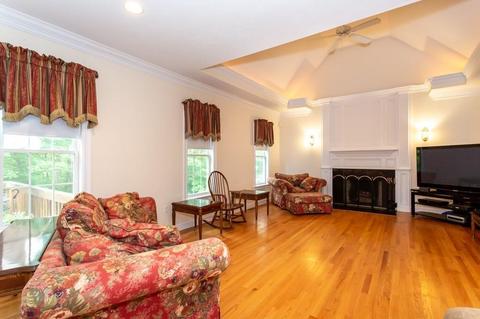 10 Dudley Rd, Mendon, MA 01756 photo 14