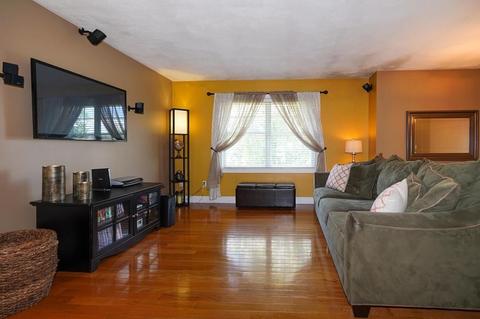 8 Welsh St, Hudson, MA 01749 photo 3