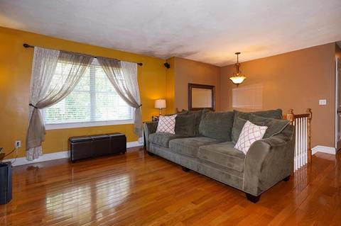 8 Welsh St, Hudson, MA 01749 photo 6