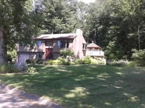 34 Meadowbrook Dr, Easthampton, MA 01027 photo 1