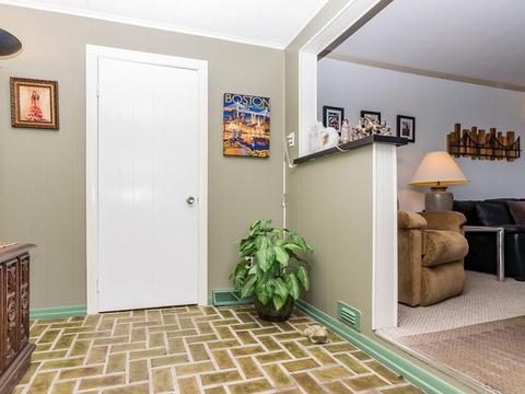 33 Mount Washington St, Everett, MA 02149 photo 2