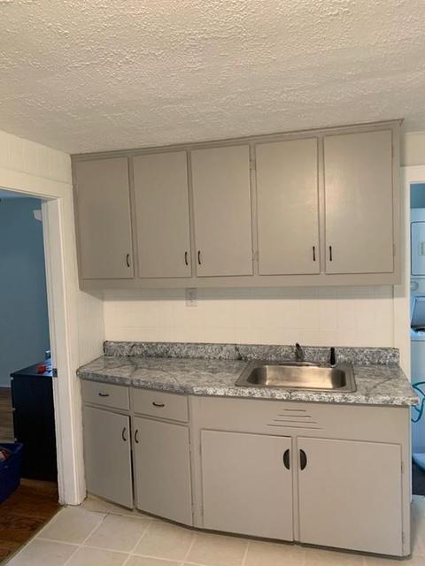 11 Lorenzo St, Springfield, MA 01109 photo 5