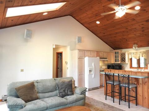 68 Oliver St, Easthampton, MA 01027 photo 14
