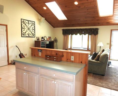 68 Oliver St, Easthampton, MA 01027 photo 21