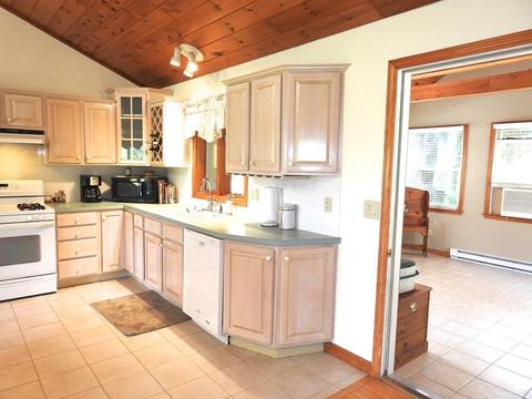 68 Oliver St, Easthampton, MA 01027 photo 17