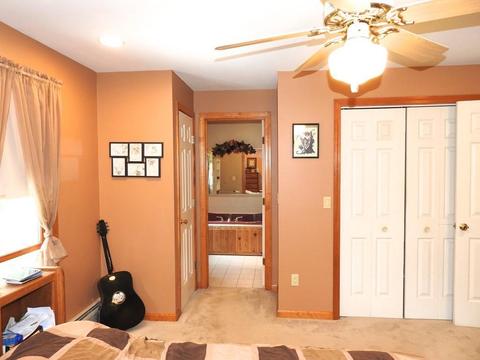 68 Oliver St, Easthampton, MA 01027 photo 28