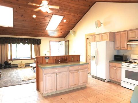68 Oliver St, Easthampton, MA 01027 photo 20