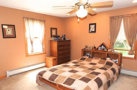 68 Oliver St, Easthampton, MA 01027 photo 27
