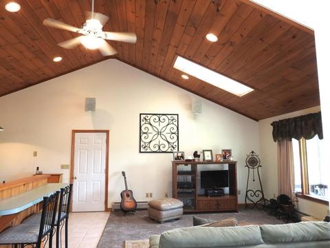 68 Oliver St, Easthampton, MA 01027 photo 11
