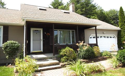 68 Oliver St, Easthampton, MA 01027 photo 4
