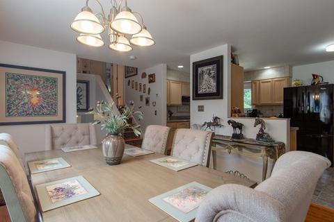 8 Plumbrook Dr, Easthampton, MA 01027 photo 17