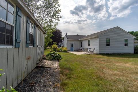 8 Plumbrook Dr, Easthampton, MA 01027 photo 5