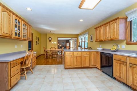 19 Concetta Way, Franklin, MA 02038 photo 2