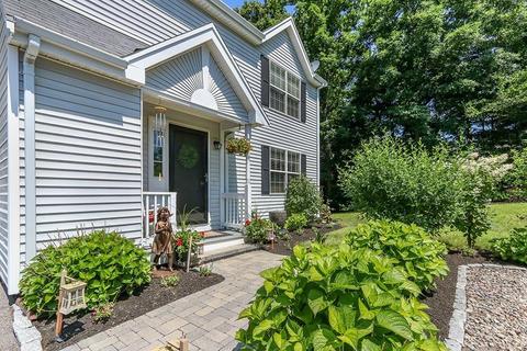 7 Heritage Path, Millis, MA 02054 photo 2