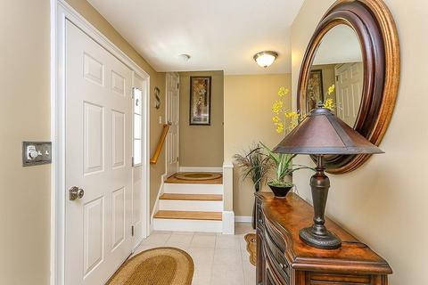 7 Heritage Path, Millis, MA 02054 photo 15