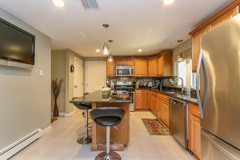 7 Heritage Path, Millis, MA 02054 photo 12