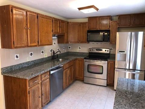 37 Ledgecrest Dr, Worcester, MA 01603 photo 2