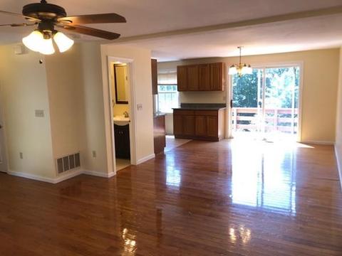 37 Ledgecrest Dr, Worcester, MA 01603 photo 5
