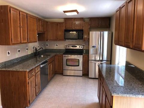 37 Ledgecrest Dr, Worcester, MA 01603 photo 3